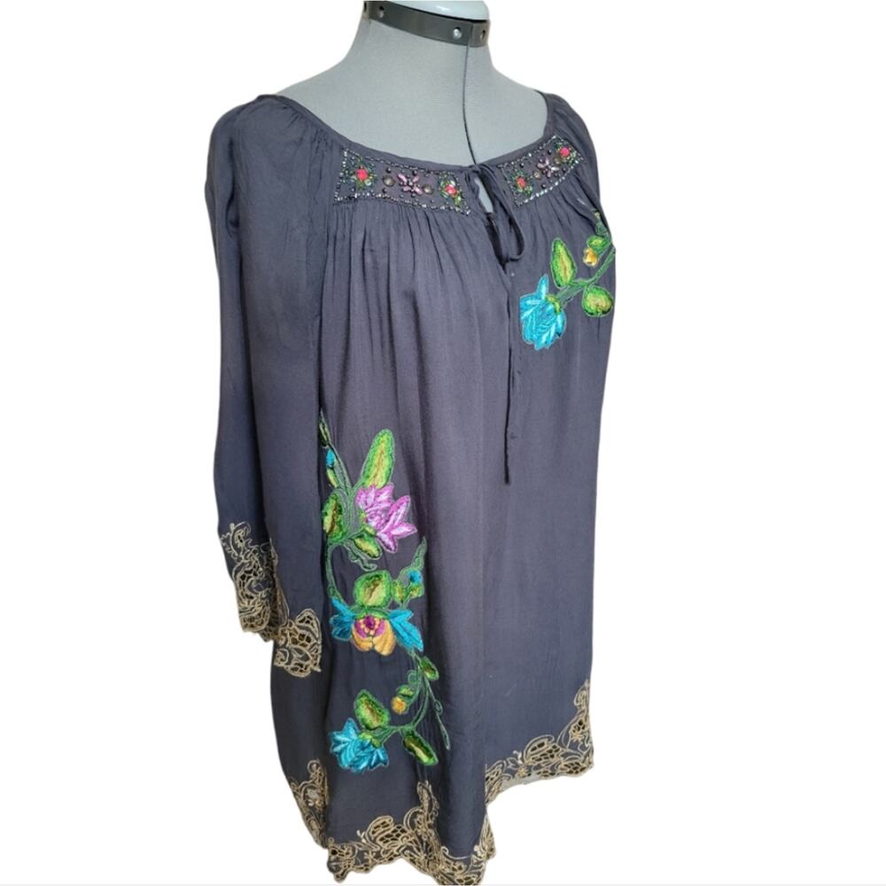Krista Lee Embroidered Beaded Tunic Dress Size Medium Gray Floral